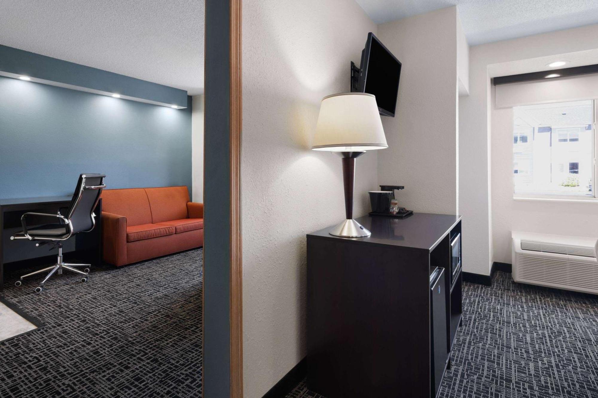 Baymont By Wyndham 2* Boardman