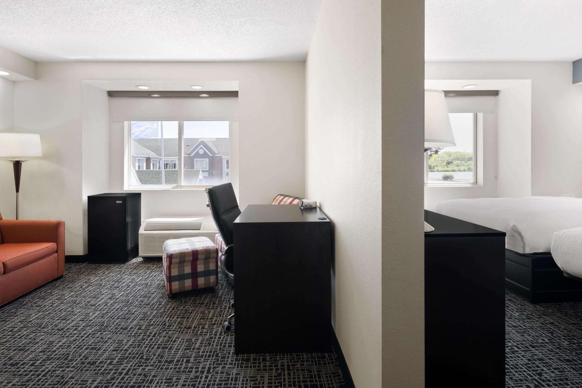 Hotel Baymont By Wyndham