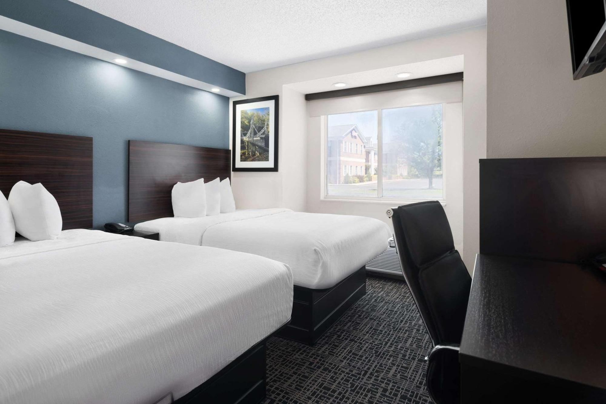 Hotel Baymont By Wyndham 2*